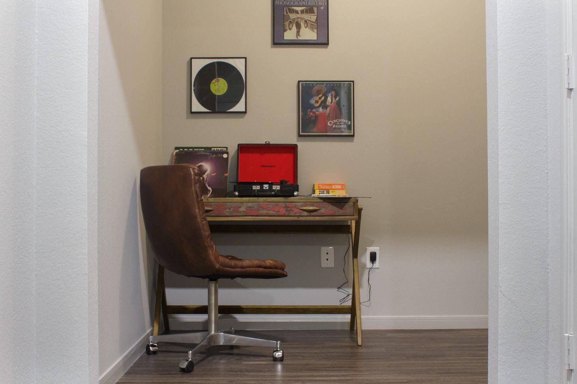 The Guild Music District Red River St Apart otel Austin Dış mekan fotoğraf